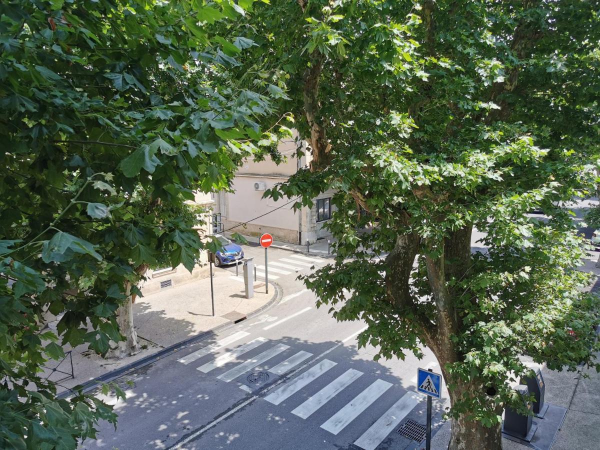 Studio Confort - Clim - Ascenseur Cavaillon Bagian luar foto